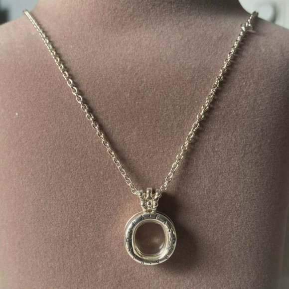 🛒Pandora Pandora Lockets Crown O Necklace - Picture 3 of 3